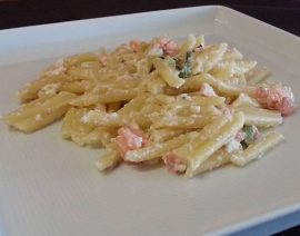 Pennette con salmone marinato al basilico